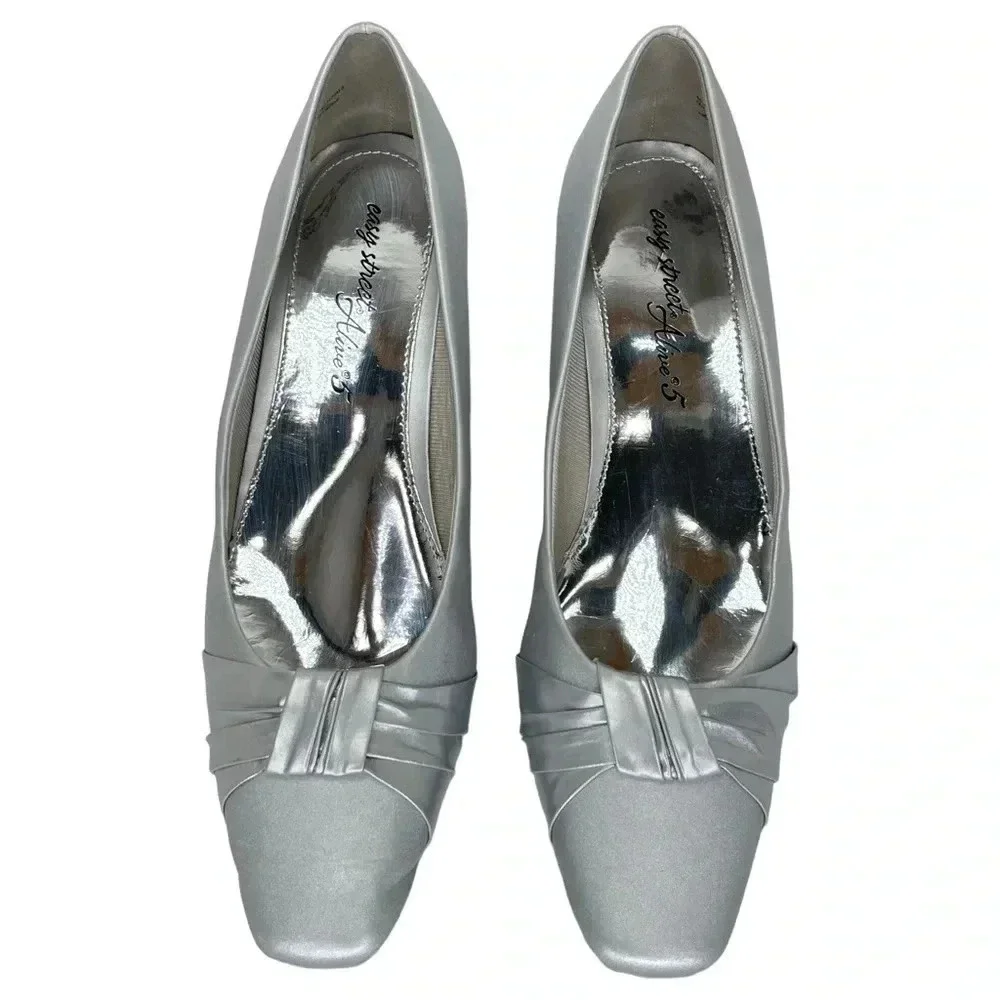 Easy Street Womens Heels 9M Waive Silver Satin